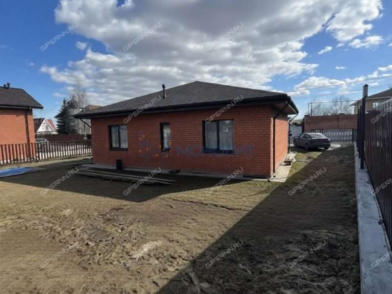 дом на Приозёрной улице деревня Крутая