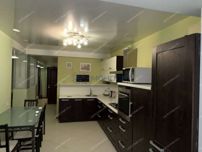 четырёхкомнатная квартира на улице Родионова дом 197