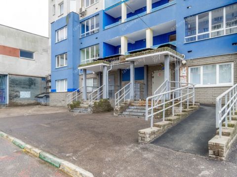 3-komnatnaya-prosp-molodezhnyy-d-31 фото