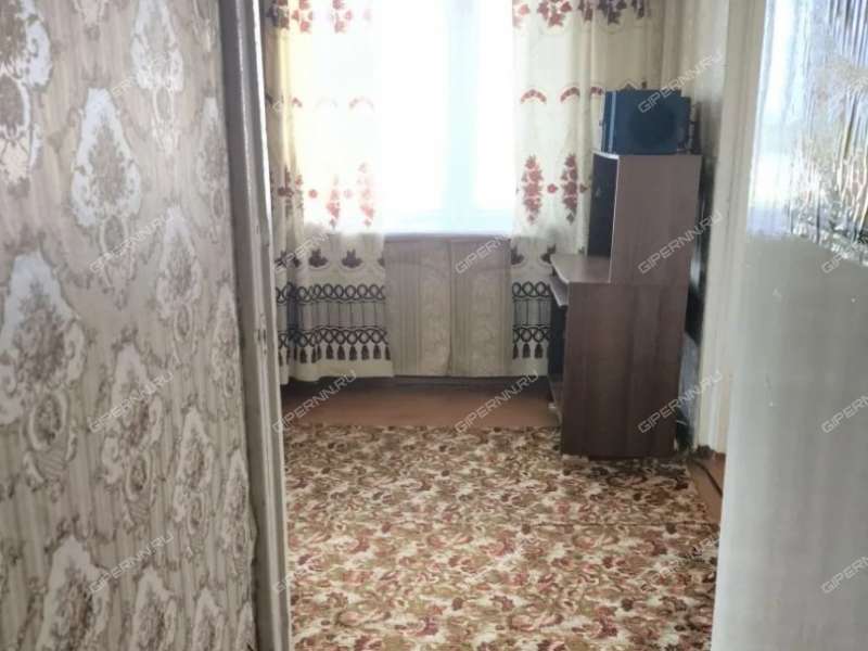 трёхкомнатная квартира на улице Коминтерна дом 14