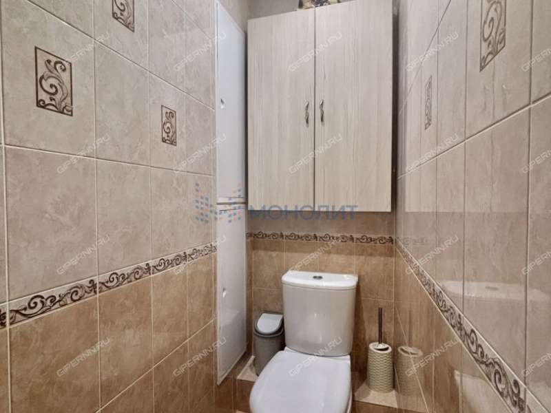 трёхкомнатная квартира на улице Верхнепечёрская дом 5