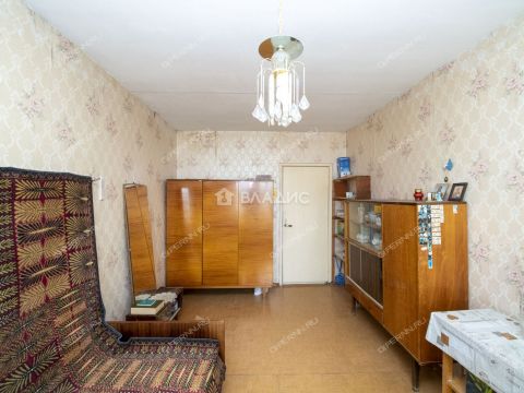 3-komnatnaya-b-r-zarechnyy-d-3 фото