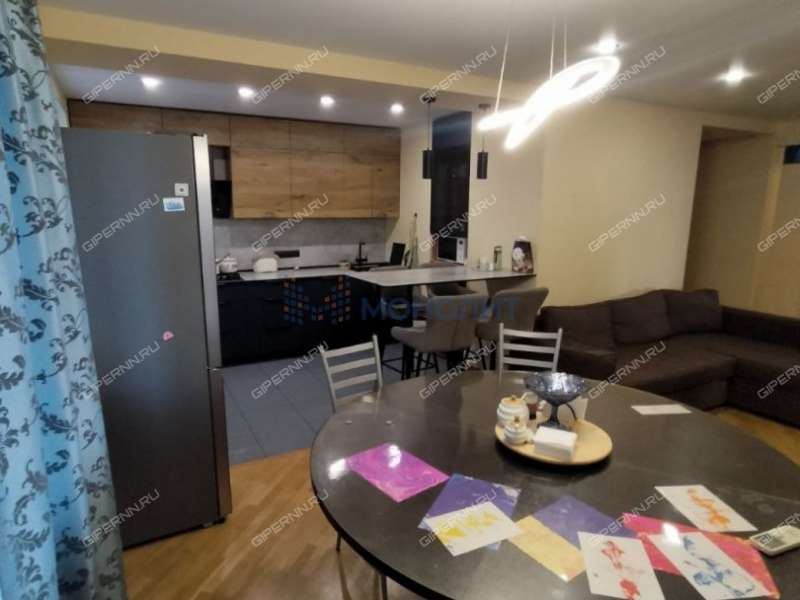 четырёхкомнатная квартира на Казанском шоссе дом 10 к2