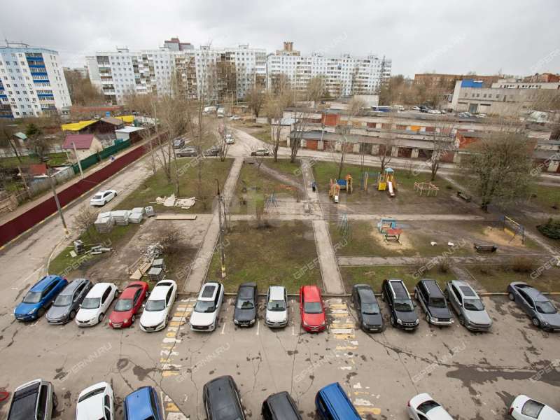 трёхкомнатная квартира на Вятской улице дом 1