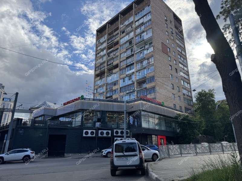 однокомнатная квартира на Почаинской улице дом 22