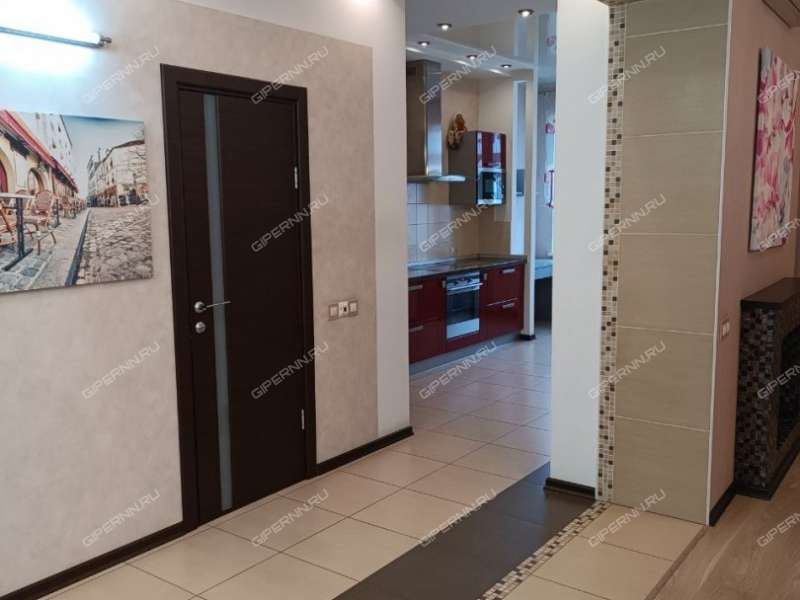 трёхкомнатная квартира на улице Коминтерна дом 139