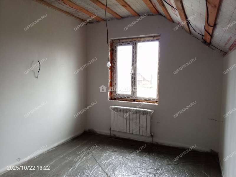 дом на  деревня Ройка