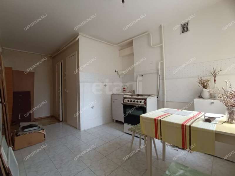 двухкомнатная квартира на улице Верхнепечёрская дом 7 к2