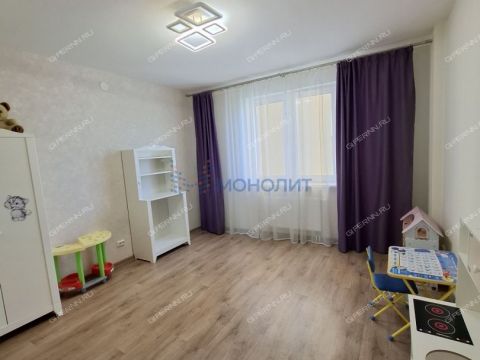 3-komnatnaya-ul-romantikov-d-8 фото