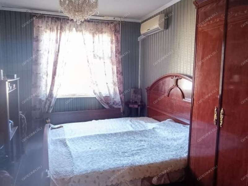 трёхкомнатная квартира на улице Карла Маркса дом 32