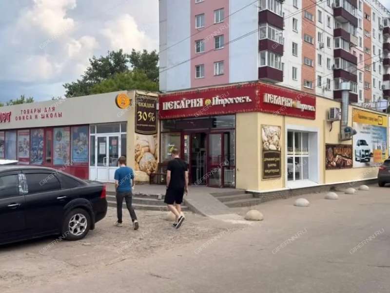 помещение под торговую площадь на Комсомольской площади