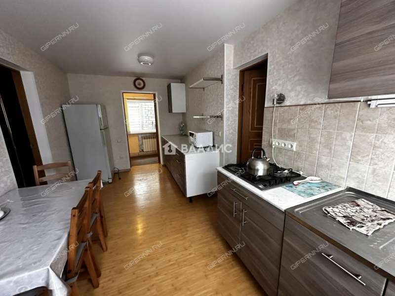 дом на улице Зеленкина село Безводное