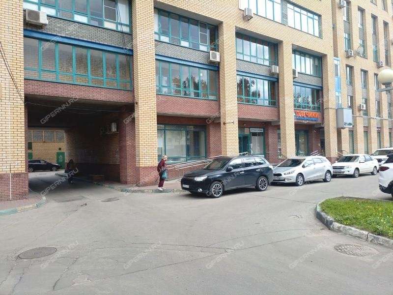 помещение под торговую площадь на улице Коминтерна