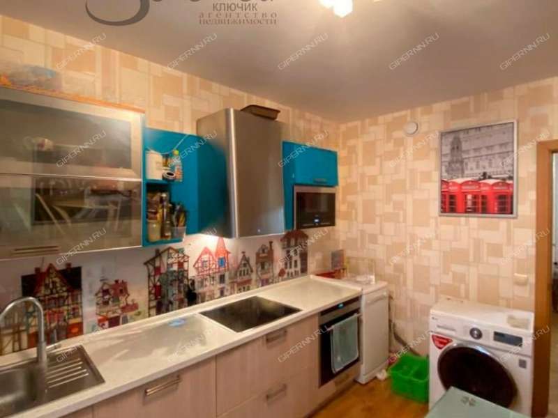 четырёхкомнатная квартира на улице Академика Сахарова дом 101