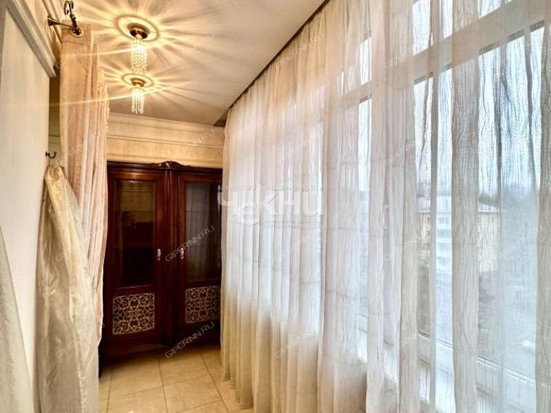 трёхкомнатная квартира на улице Коминтерна дом 139