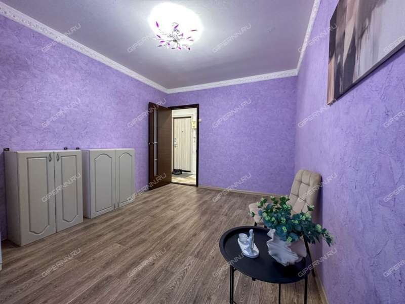 трёхкомнатная квартира на улице Маршала Жукова дом 2