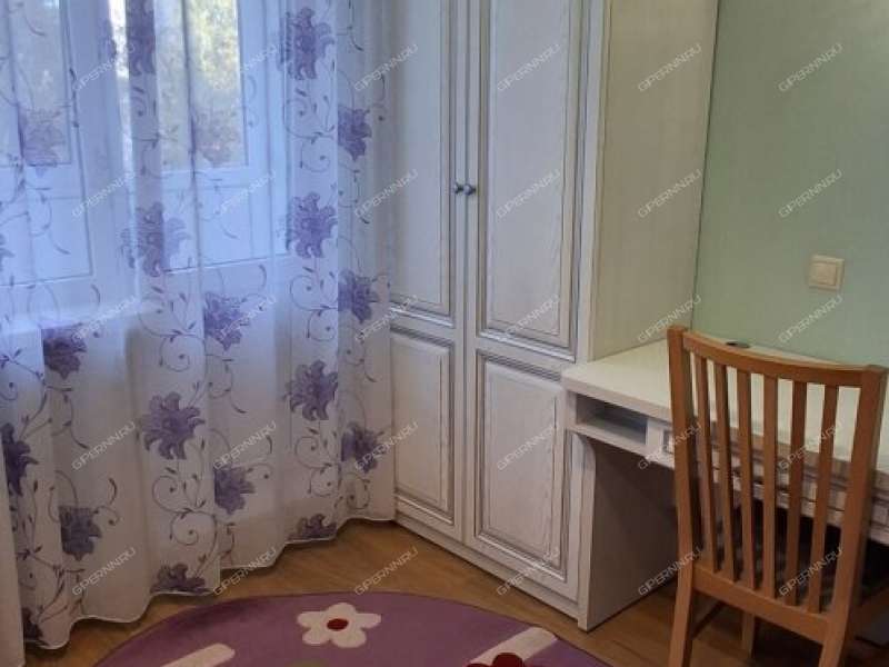 четырёхкомнатная квартира на улице Юлиуса Фучика дом 7