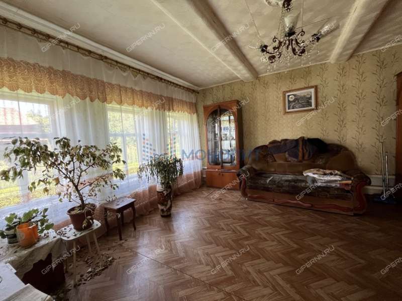 дом на Центральной улице село Настино