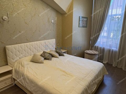 taunhaus-sl-aleksandrovskaya-d-63v фото