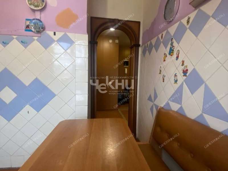 четырёхкомнатная квартира на Львовской улице дом 3