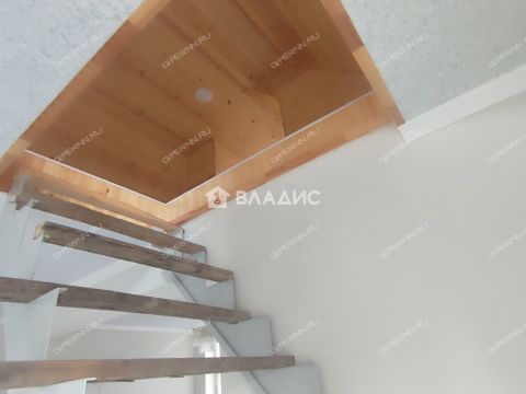 dom-poselok-parizhskoy-kommuny-ul-nekrasova-d-5 фото
