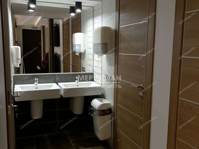 здание под коммерческую недвижимость на Альпийская село Шава