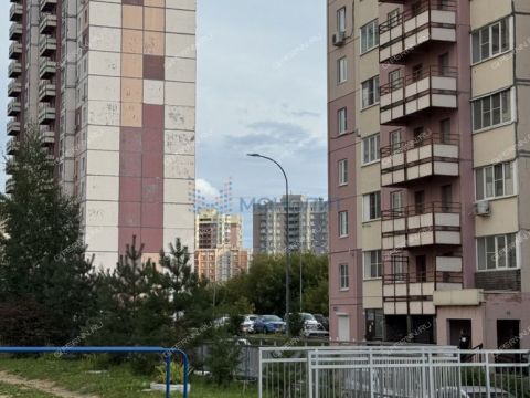 3-komnatnaya-ul-rodionova-d-27 фото