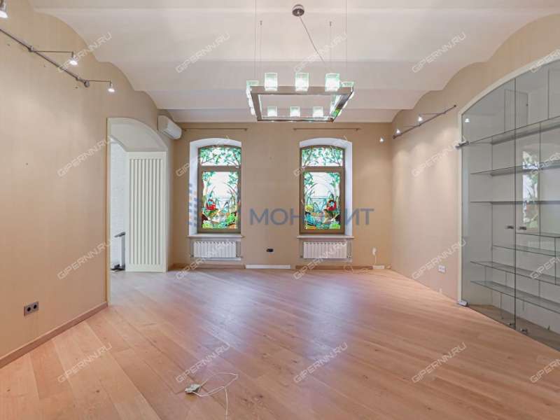 пятикомнатная квартира на Большой Покровской улице дом 14