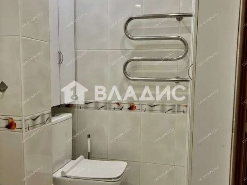 трёхкомнатная квартира на Мончегорской улице дом 18 к2