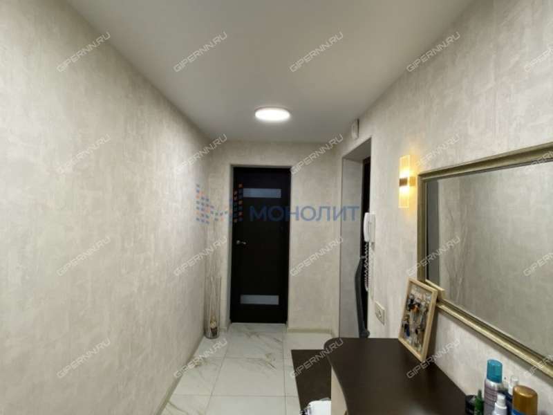 четырёхкомнатная квартира на улице Петрищева дом 10 город Дзержинск