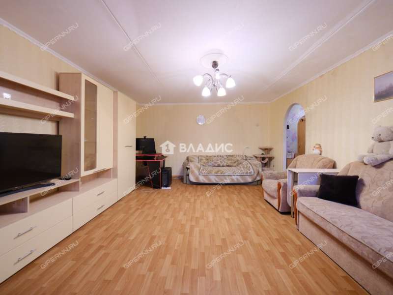 трёхкомнатная квартира на улице Шаляпина дом 15