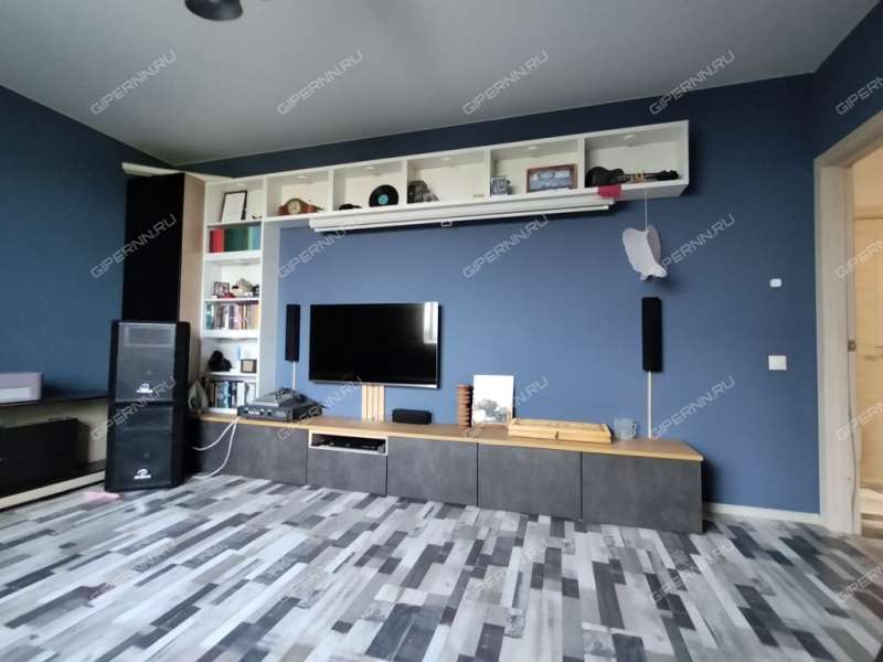 трёхкомнатная квартира на улице Островского дом 15