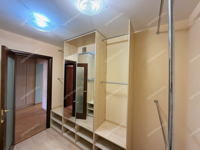 трёхкомнатная квартира на Деловой улице дом 22 к2