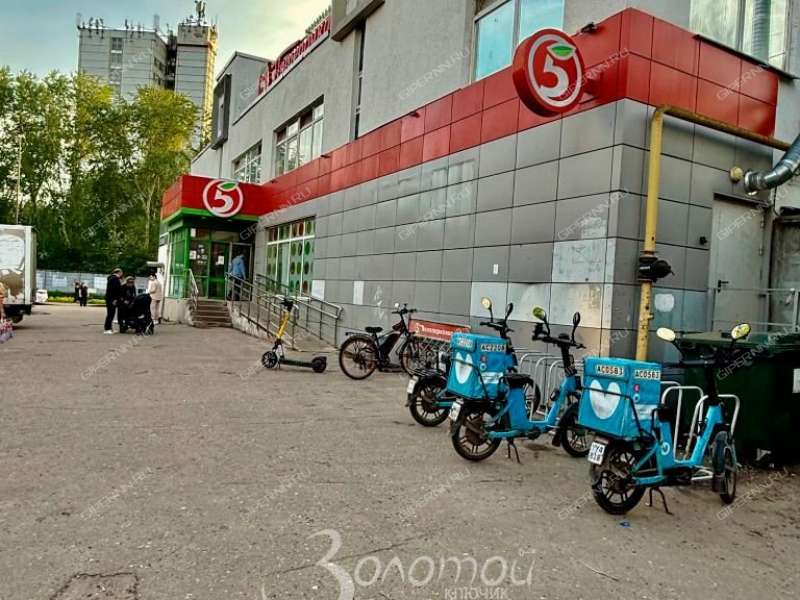 трёхкомнатная квартира на Космической улице дом 52
