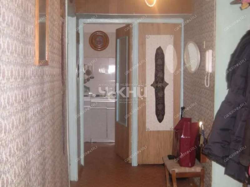 четырёхкомнатная квартира на улице Коминтерна дом 178