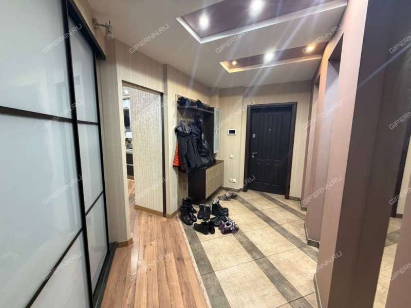 двухкомнатная квартира на улице Июльских Дней дом 19