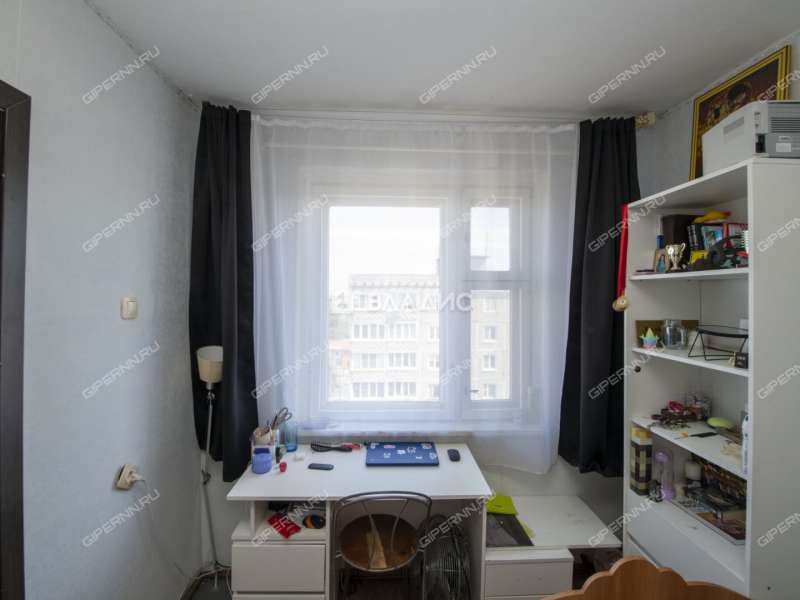 трёхкомнатная квартира на улице Коминтерна дом 20