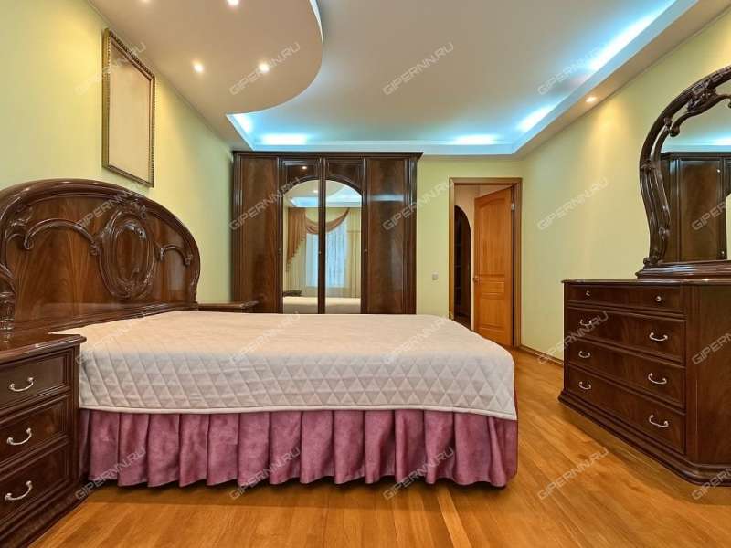 трёхкомнатная квартира в Плотничном переулке дом 17