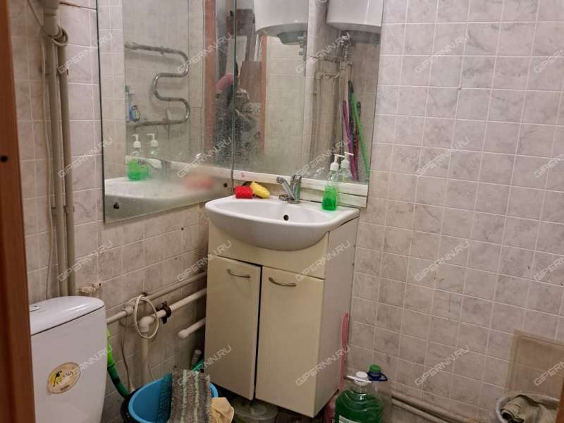 помещение под офис, торговую площадь на улице Бекетова