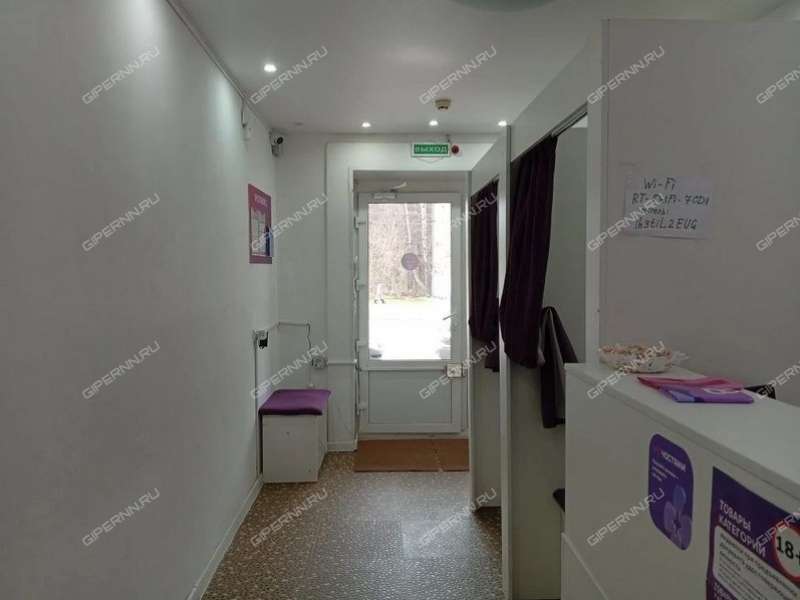 помещение под торговую площадь на Бекетова ул. 27