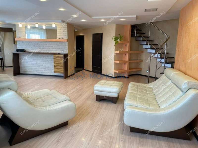 четырёхкомнатная квартира на улице Родионова дом 197 к1