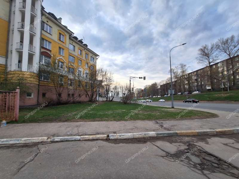 помещение под офис, торговую площадь на Ярославской улице