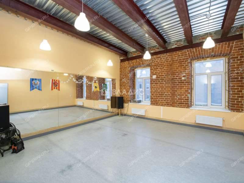 помещение под помещение свободного назначения на Большой Покровской улице