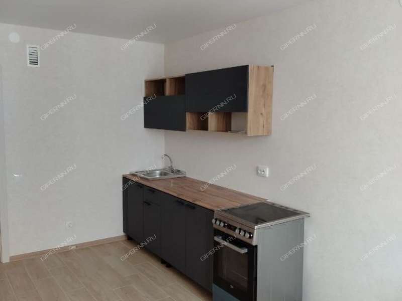 трёхкомнатная квартира на проспекте Героев Донбасса дом 12