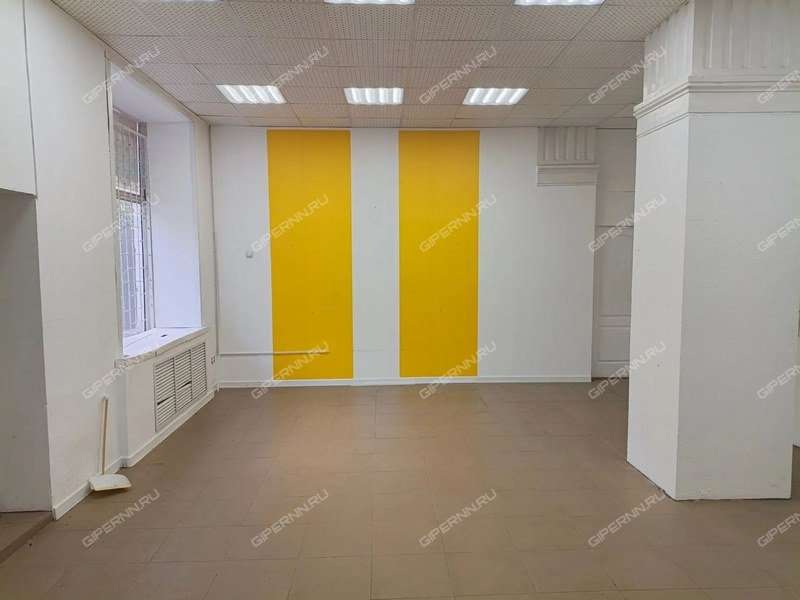 помещение под торговую площадь на Ул. Комарова , д. 17