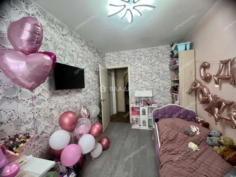 трёхкомнатная квартира на улице Маршала Малиновского дом 2