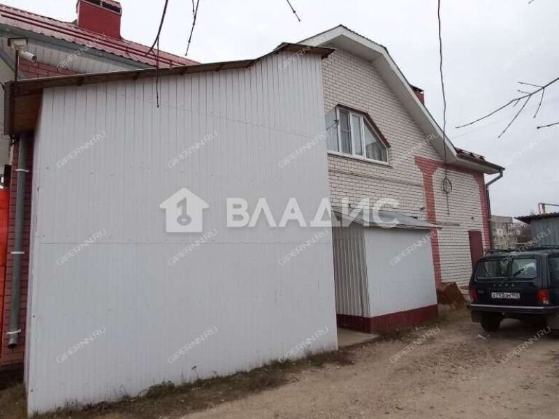 дом на Садовой улице рабочий посёлок Первое Мая