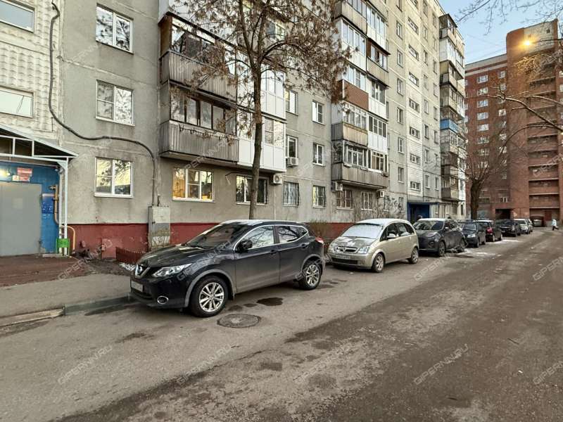 трёхкомнатная квартира на улице Политбойцов дом 12