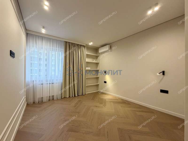 четырёхкомнатная квартира на Сенной площади дом 1