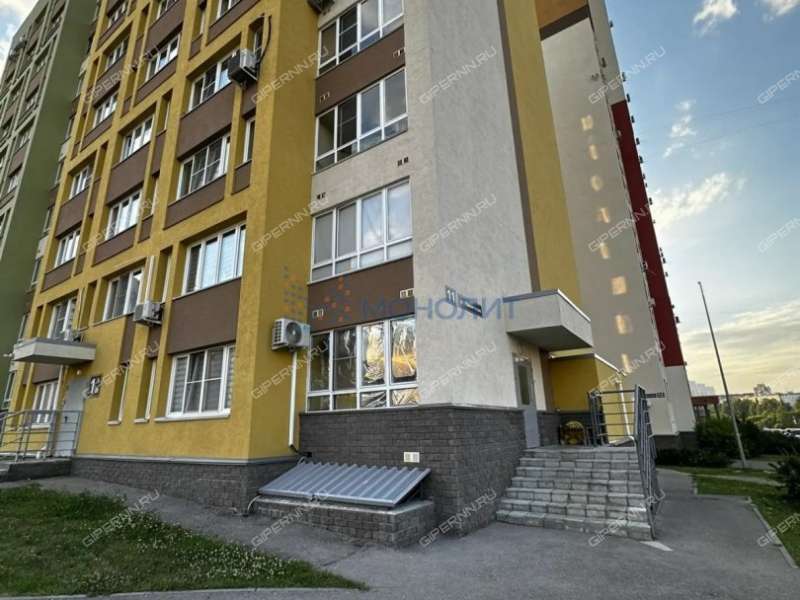 трёхкомнатная квартира на улице Романтиков дом 11